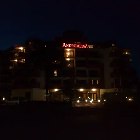 מלון Andromeda סאני ביץ'